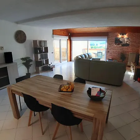 Superbe De 94m2 Avec Vue Sur Le St Elme Lägenhet
